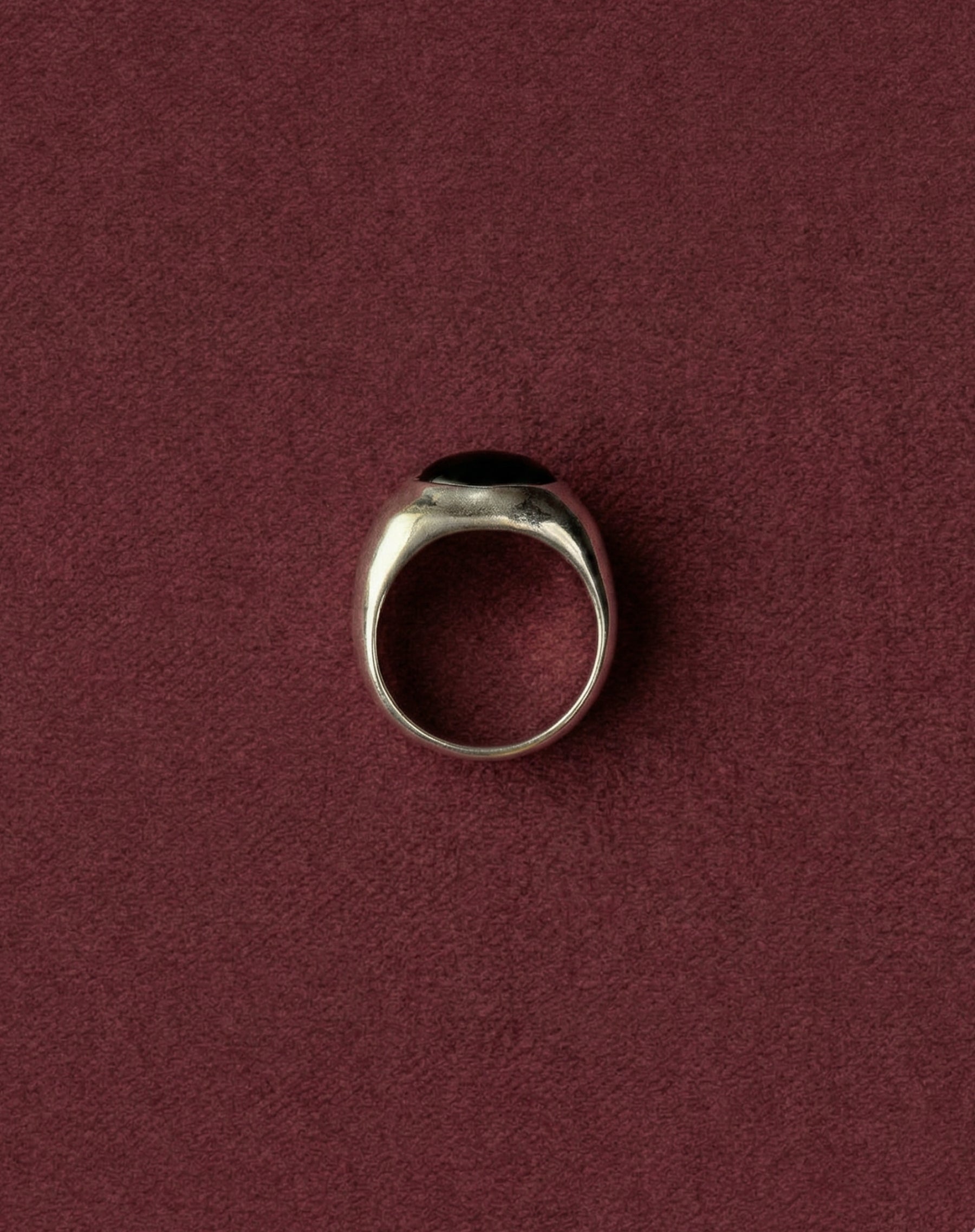 Chevalière sertie pierre