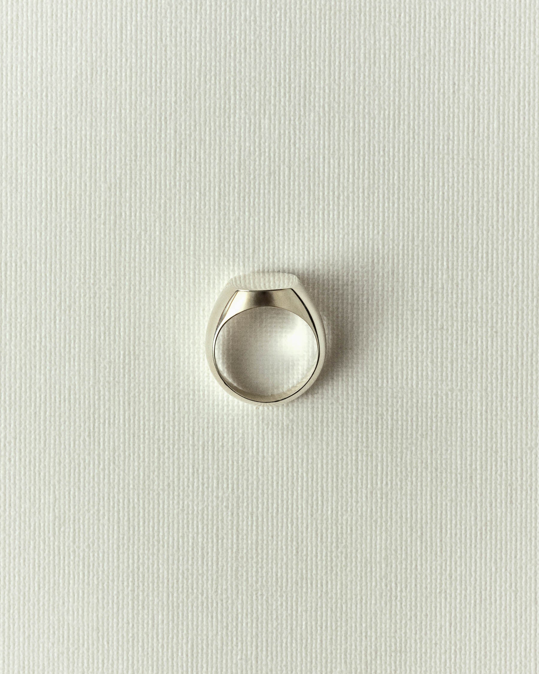 Signet ring