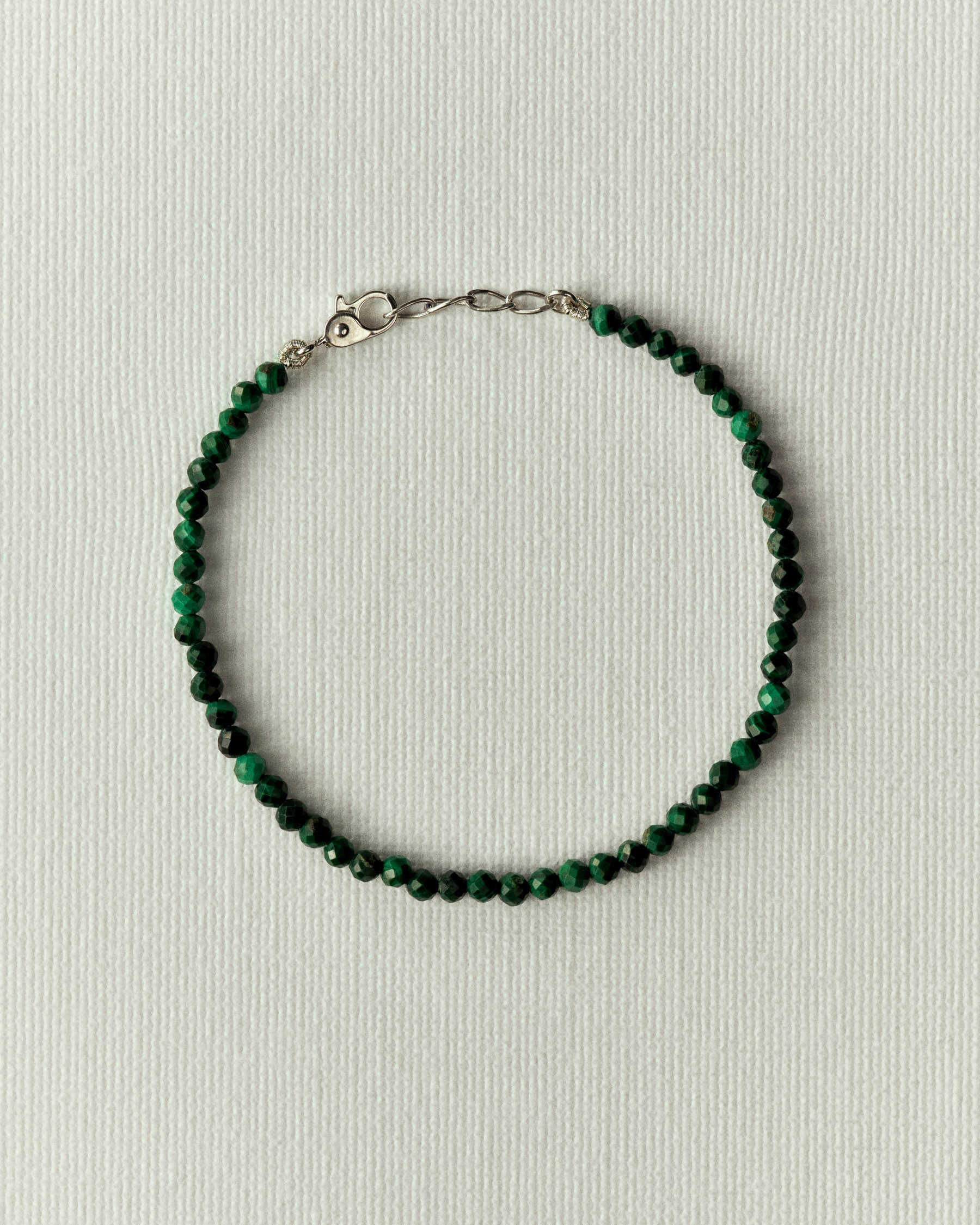 Bracelet pierres facettées fines