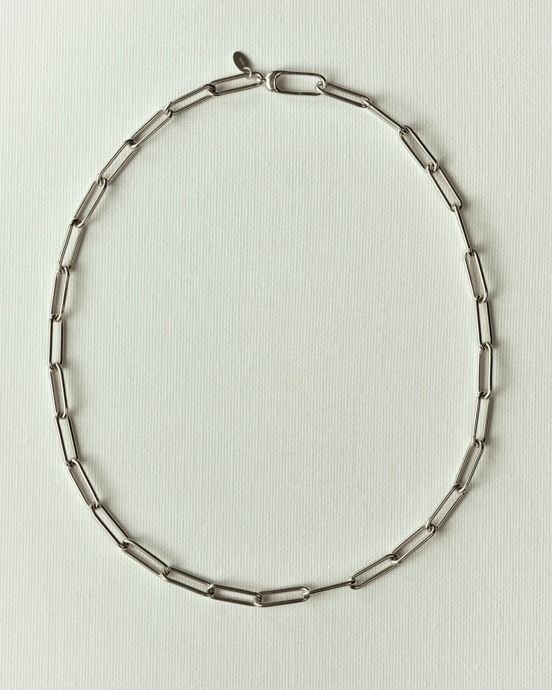 Collier à maillons rectangulaires