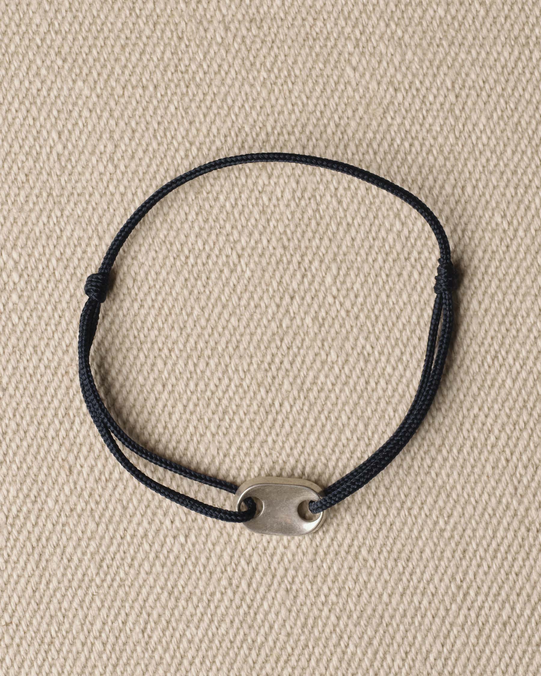 Bracelet pièce ovale